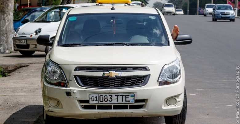 Областным таксистам запретили работать в Ташкенте