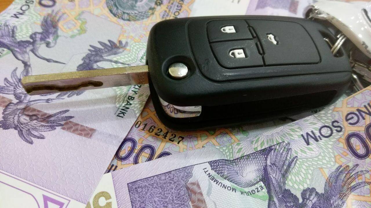Сколько стоит оформление машины в ГАИ и в нотариусе Деньги и ключи от Автомобиля в Узбекистане