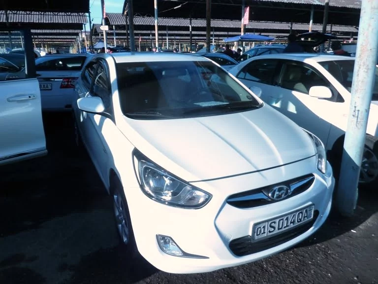 Цены на иномарки на авторынке "Сергели" в январе 2018 - 14 Hyundai Accent , год выпуска: 2011; Пробег: 133 000 км.<br /> Цена: 98 400 000 сумов.