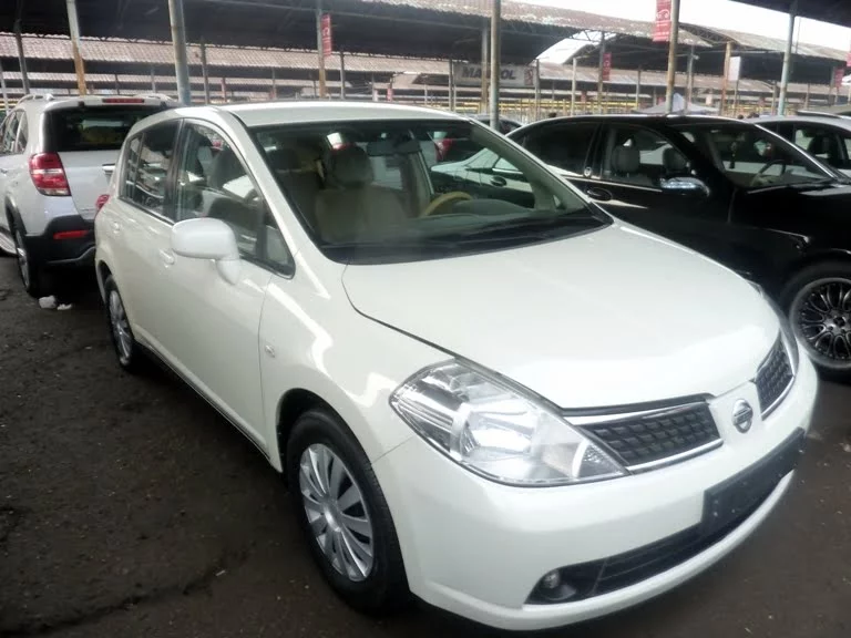 Цены на иномарки на авторынке "Сергели" в январе 2018 - 11 Nissan Tiida, год выпуска: 2008; Пробег: 165 000 км.<br /> Цена: 86 100 000 сумов.