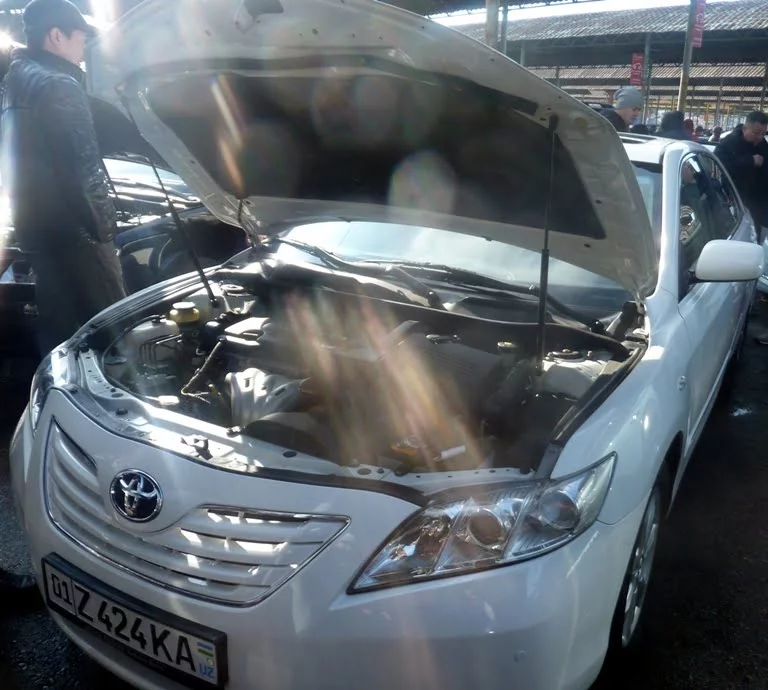 Цены на иномарки на авторынке "Сергели" в январе 2018 - 7 Toyota Camry, год выпуска: 2007; Пробег: 128 000 км.<br /> Цена: 147 600 000 сумов.