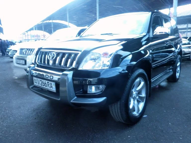 Цены на иномарки на авторынке "Сергели" в январе 2018 - 6 Toyota Prado, год выпуска: 2008; Пробег: 77000 км.<br /> Цена: 246 000 000 сумов.