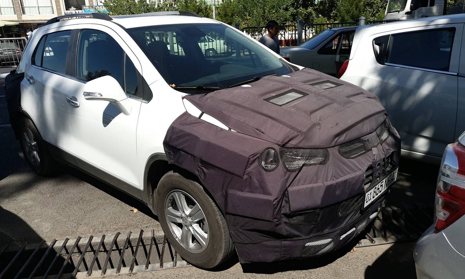Chevrolet Tracker в Ташкенте в камуфляже - экспериментальная машина