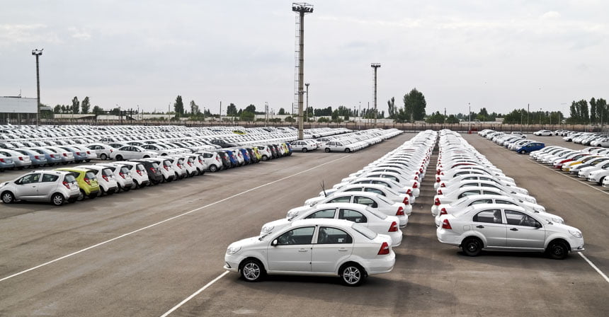 GM Uzbekistan автосалон торговая площадка под открытым небом на сергелийском авторынке