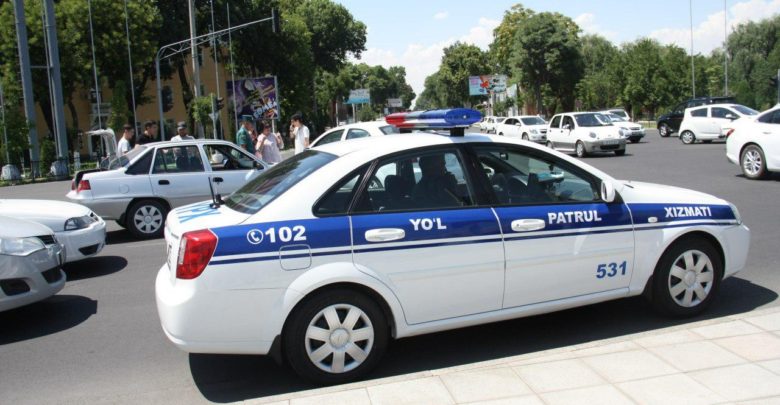 ГУВД мониторит Facebook и публично отвечает на критику работы отделений ГАИ Автомобиль экипажа ДПС в Узбекистане / Иллюстративное фото