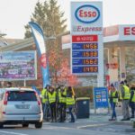 Во Франции бензин подорожает на 2,9%: сотни тысяч водителей вышли протестовать - 3 Во Франции бензин подорожает на 2,9%: сотни тысяч водителей вышли протестовать - 2