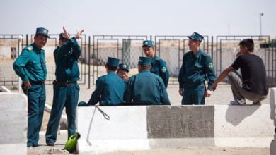 Инспекторам ГАИ запретили скрытное патрулирование и наблюдение из-за укрытий милиция в Узбекистане