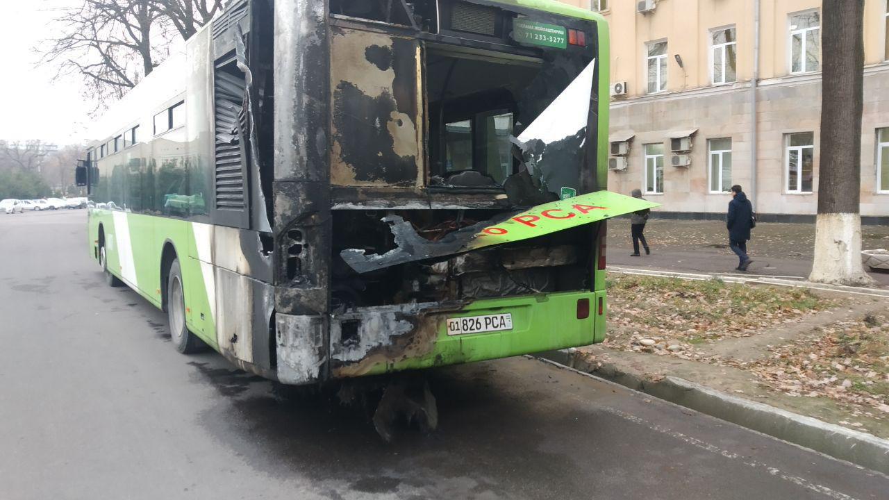 В Ташкенте сгорел автобус Mercedes Benz Connecto Low Floor
