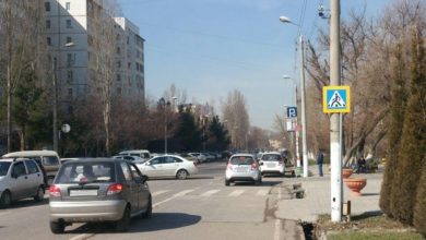 Водитель на Матизе сбил пятилетнюю девочку и ее маму на пешеходном переходе