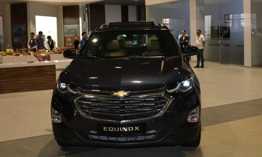 Показ Chevrolet Equinox в автосалоне GM Uzbekistan