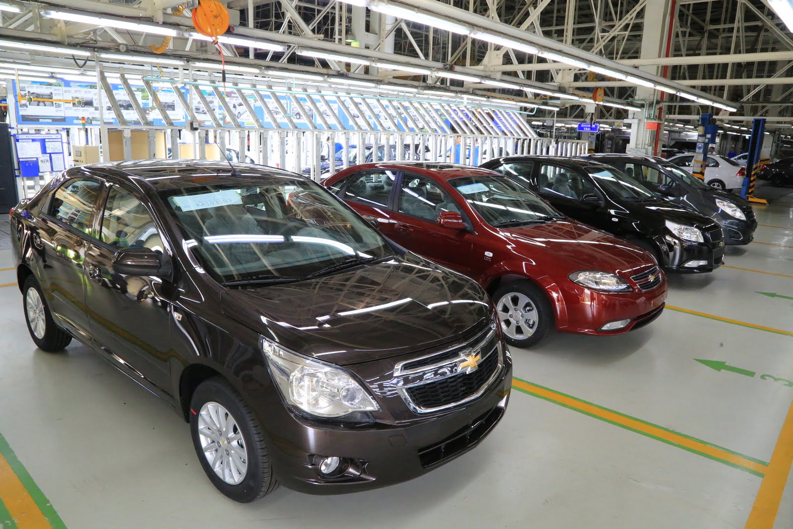 Chevrolet Cobalt и другие модели на заводе GM Uzbekistan