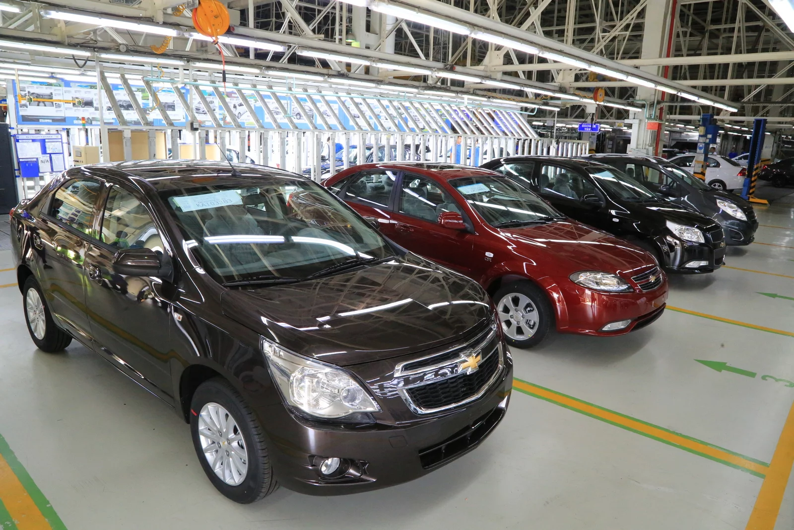 Chevrolet Cobalt снимают с производства Chevrolet Cobalt и другие модели на заводе GM Uzbekistan