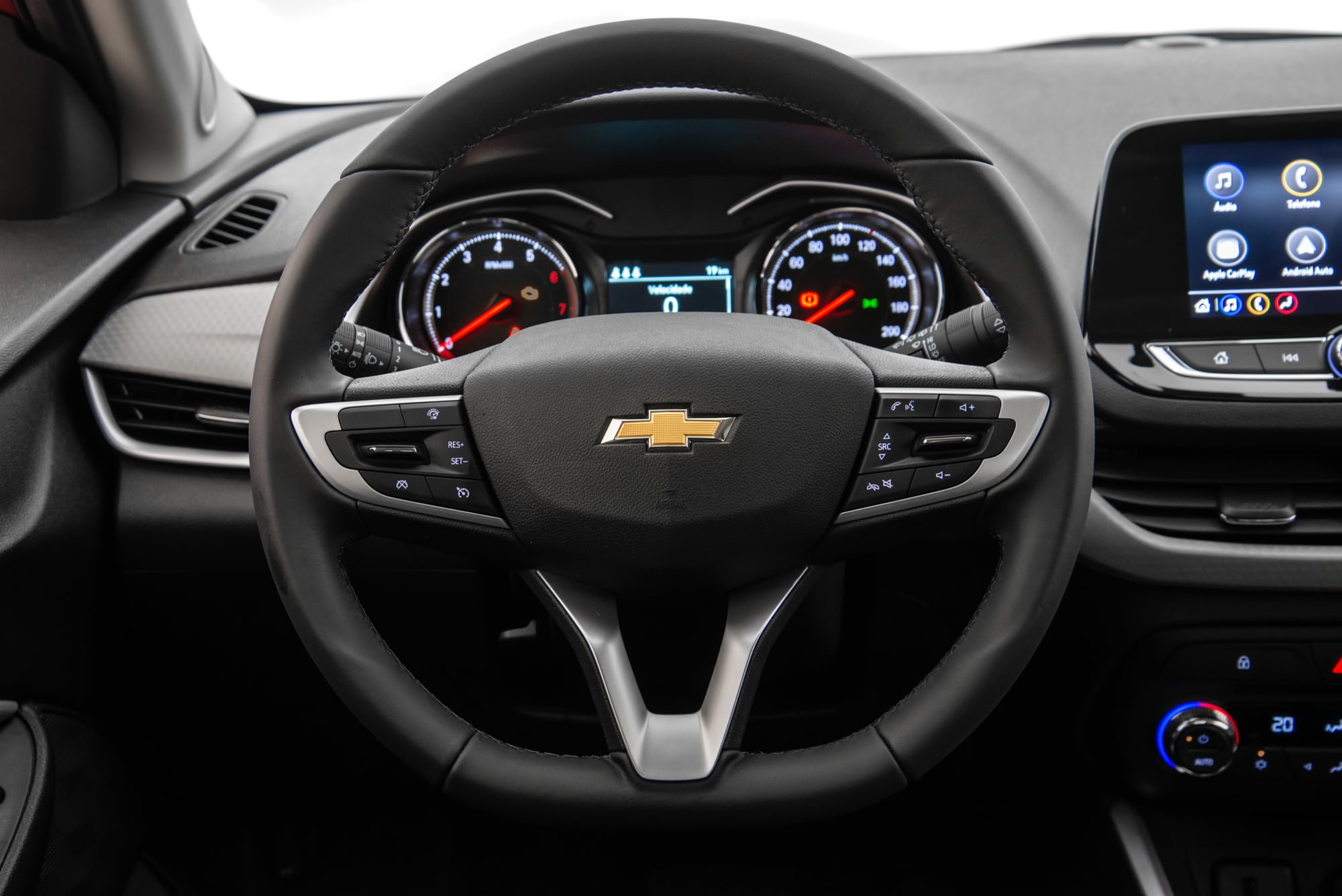 Chevrolet Onix: цены, характеристики и фото