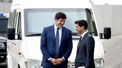 Заместитель главы службы безопасности президента Узбекистана Отабек Умаров (слева)