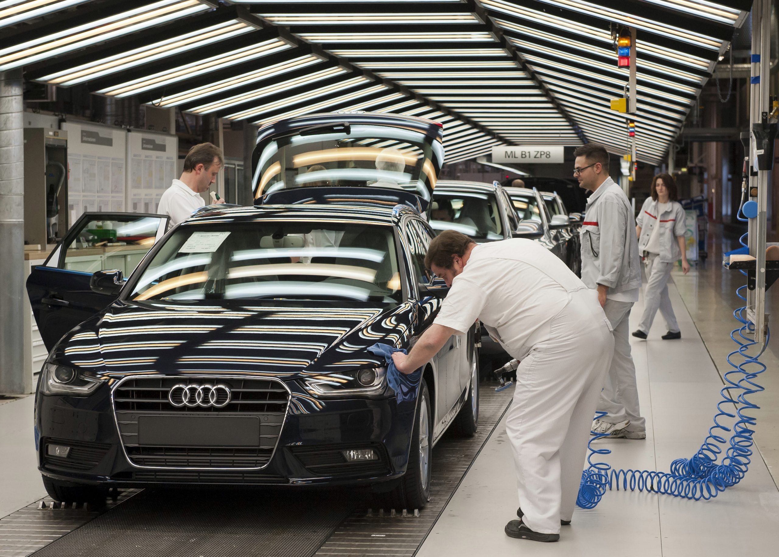 Audi остановила главный завод из-за нехватки микрочипов