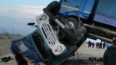 Каммаз столкнулся с Зилом и перевернул его