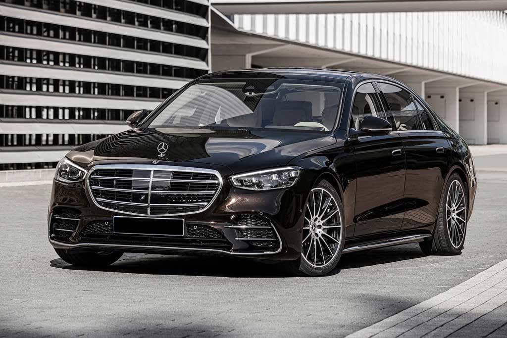 Женщина подарила Mercedes S500 хокимияту Ташкента