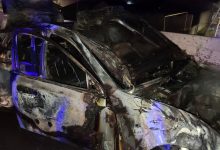В Ташкенте Lacetti врезалась в столб и сгорела