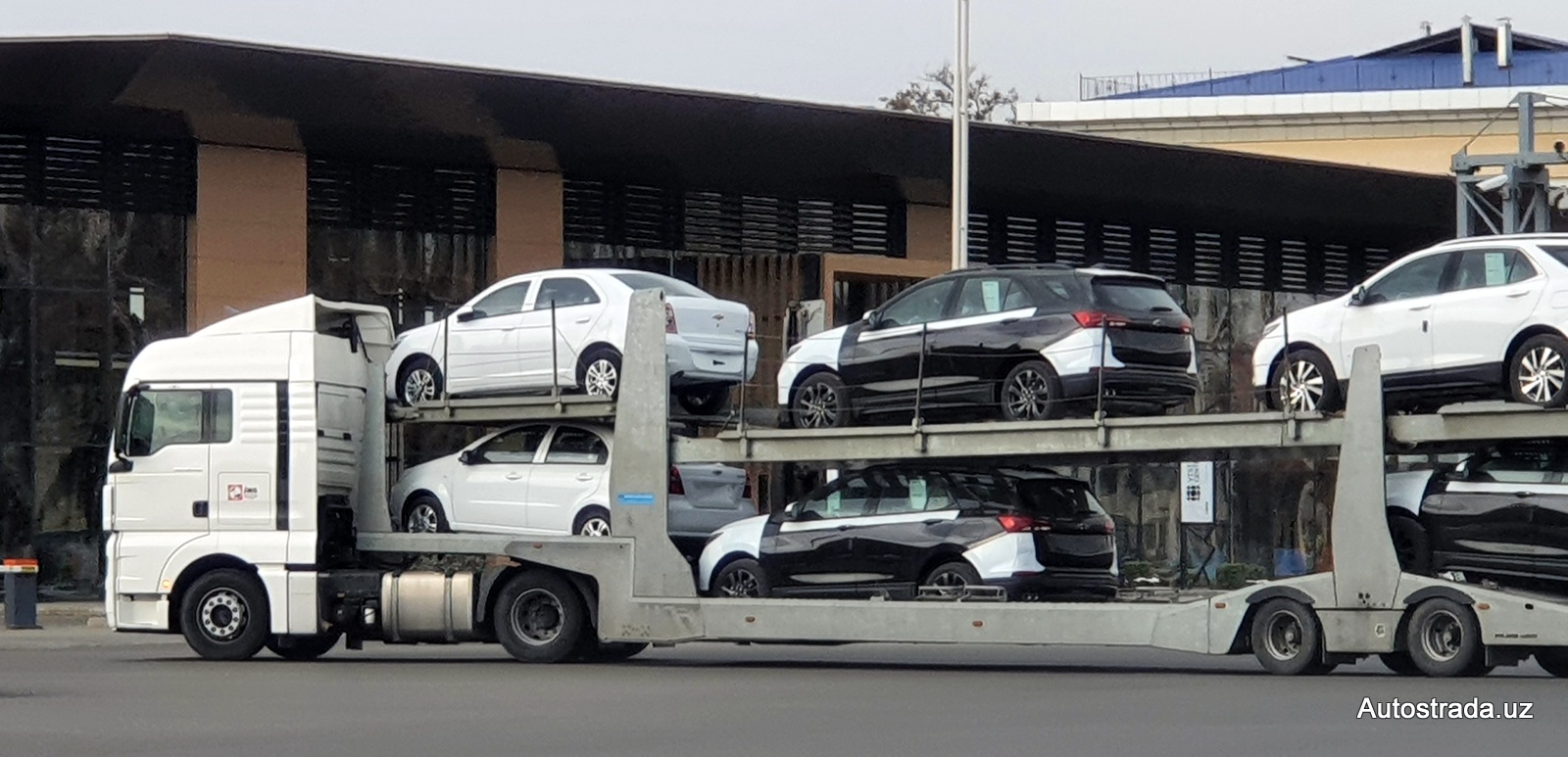 Атотрейлер с Chevrolet Cobalt, Nexia и Equinox в Ташкенте