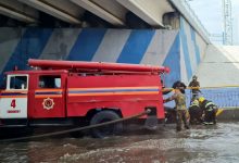МЧС откачивает воду с затопленных улиц Ташкента