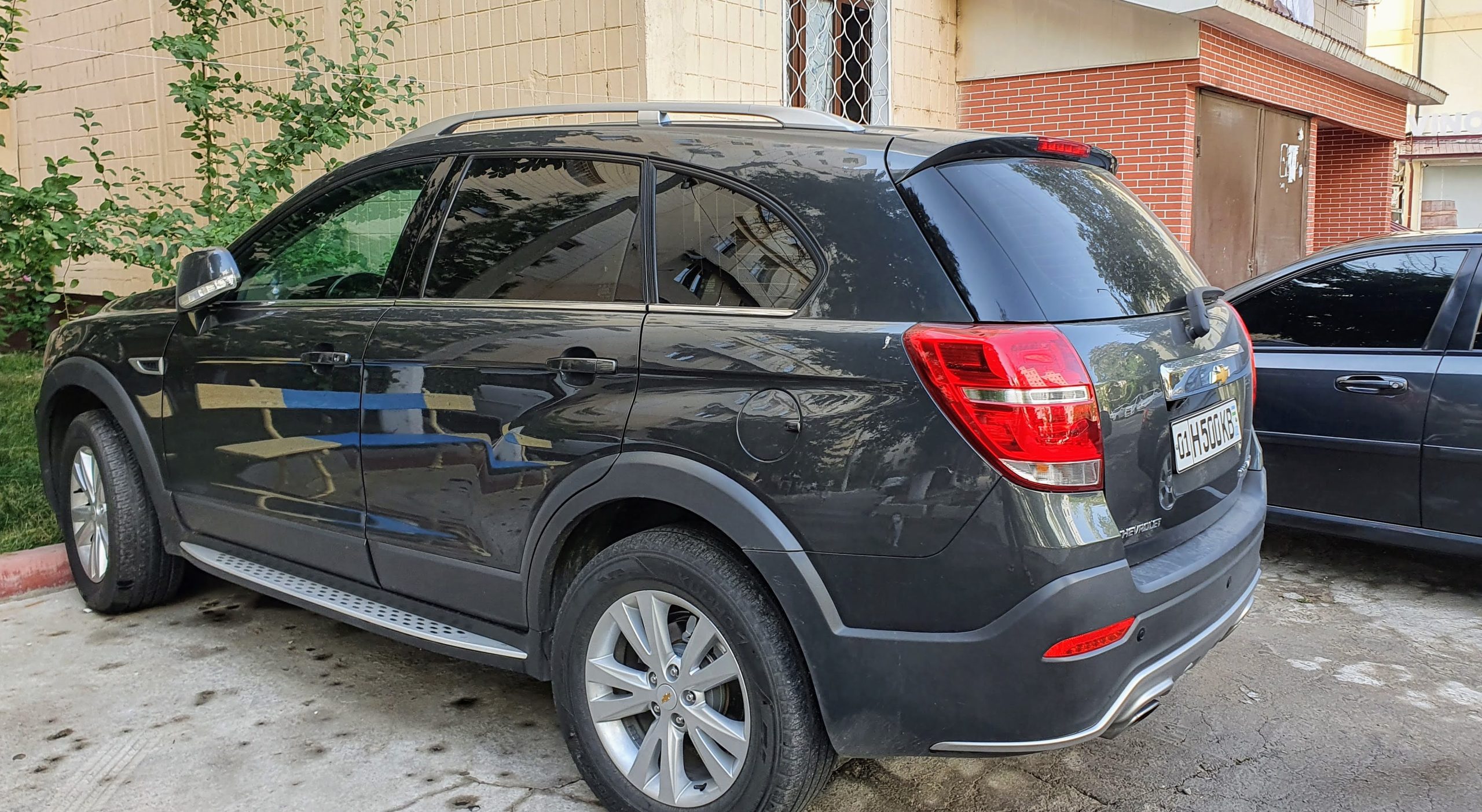 Тонированная Chevrolet Captiva в Ташкенте