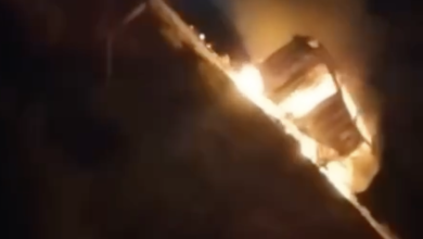 Восемь человек погибли в пожаре после ДТП Восемь человек погибли в пожаре после ДТП