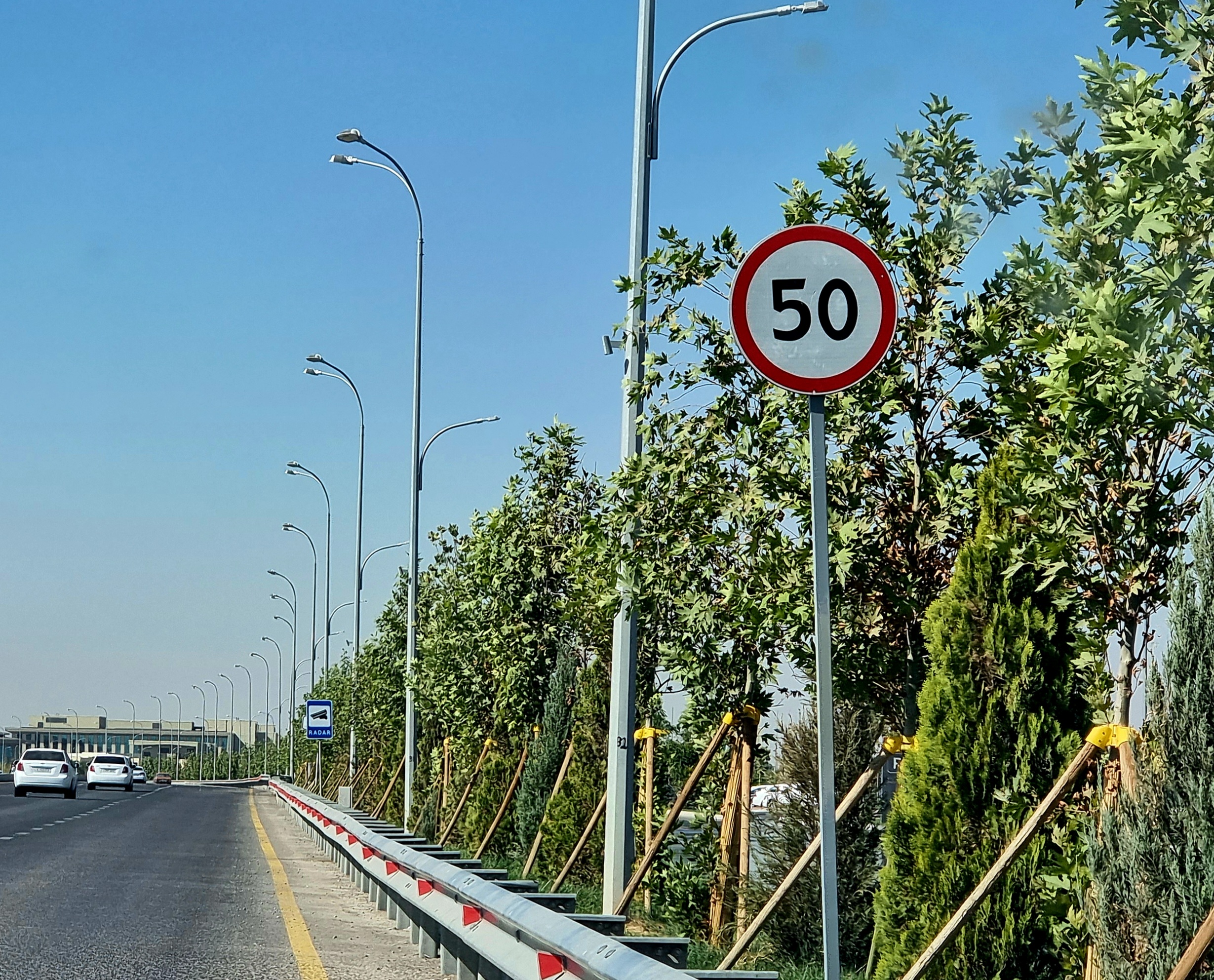 Максимальную скорость в Ташкенте снизили до 50 км/ч.