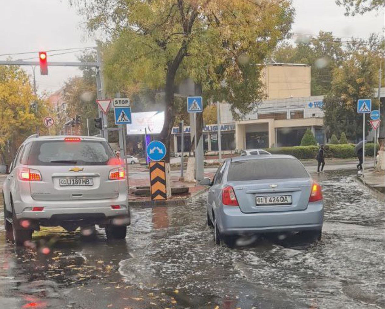 Перекрестки в Ташкенте затопило