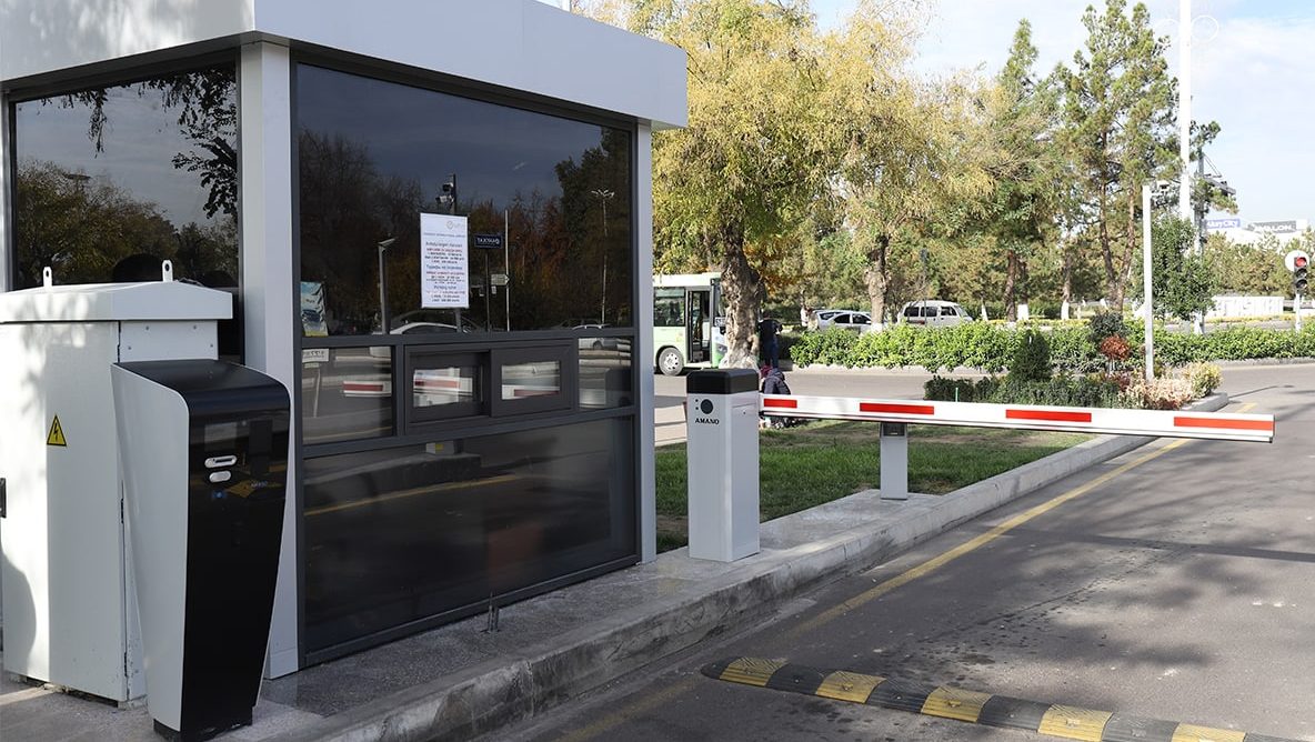 Новая парковочная система запущена в аэропорту Ташкента