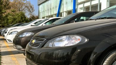 Chevrolet Gentra на стоянке автосалона в Ташкенте - в автомобилях нет ABS, поэтому их отказываются забирать покупатели