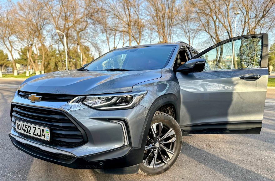 Электромобили BYD vs авто UzAuto Motors в Узбекистане: популярные модели в 2025 году - 5 Chevrolet Tracker 2
