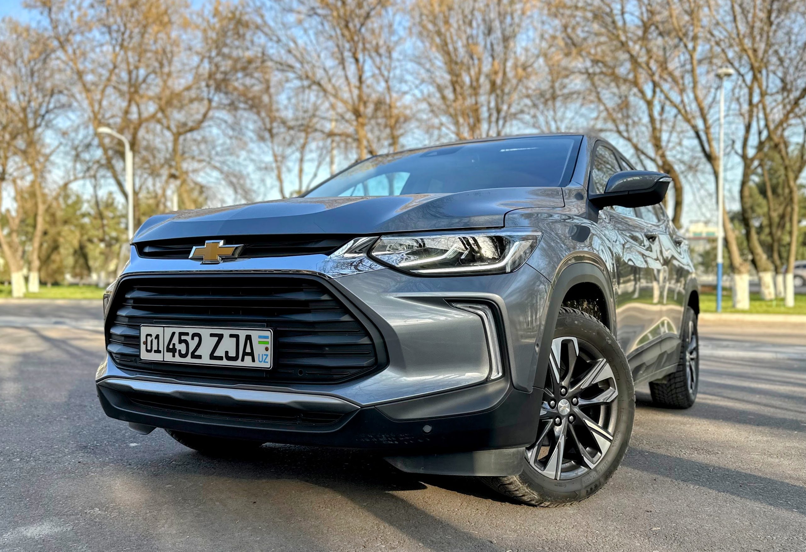 Chevrolet Tracker имеет современный дизайн, хотя и разработанный в 2019 году