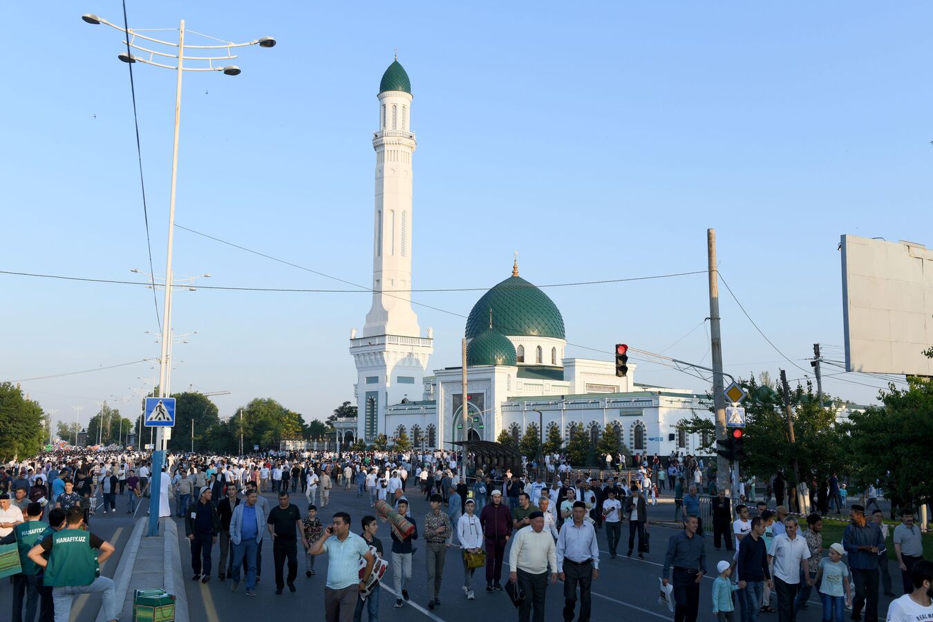 Дороги у мечетей будут закрыты утром в Рамазан-хайит