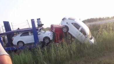 Трейлер UzAuto Motors вылетел с дороги в овраг, повреждены 8 Chevrolet Cobalt Трейлер UzAuto Motors вылетел с дороги в овраг, повреждены 8 Chevrolet Cobalt