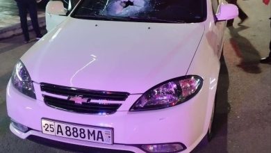 Разборки на дороге: Водитель на Gentra пытался наехать на группу людей Разборки на дороге: Водитель на Gentra пытался наехать на группу людей