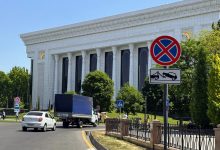 Количество знаков Остановка запрещена сократят. Вероятно, на их месте появятся платные парковки