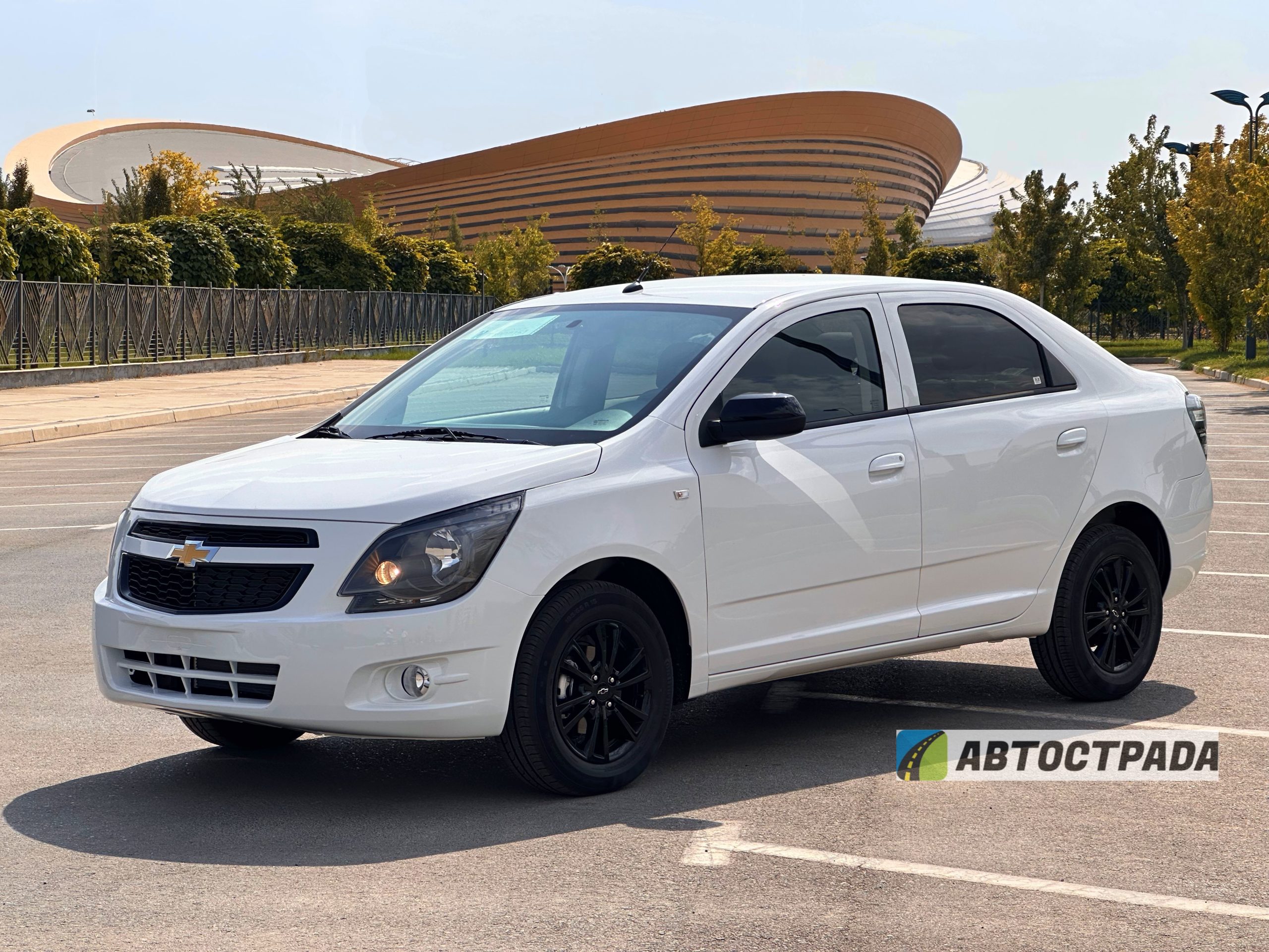 Chevrolet Cobalt Midnight теперь с кожаным салоном