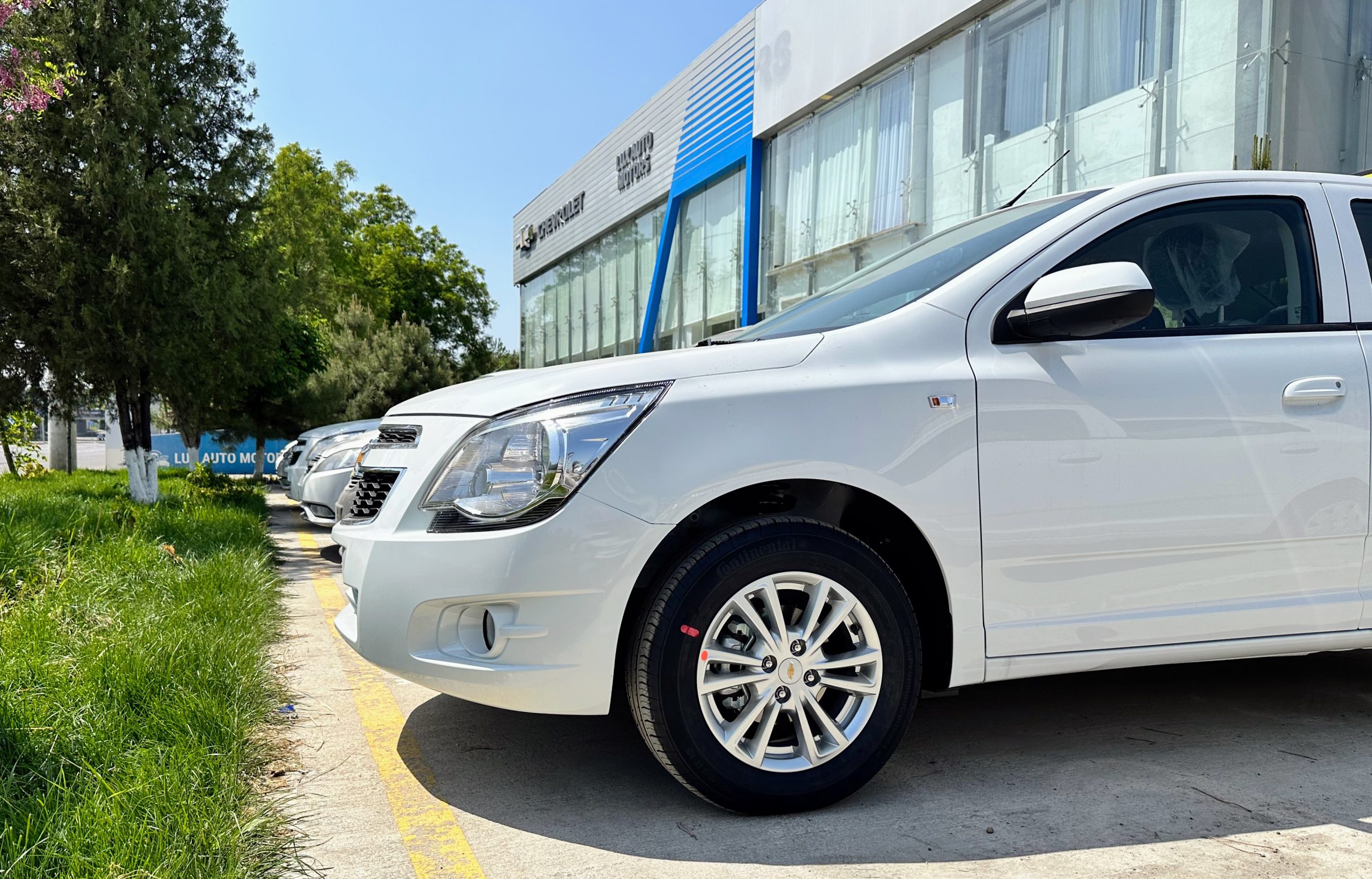 Авторынок Узбекистана растет за счет Kia, BYD, Chery и Haval Chevrolet Cobalt в Ташкенте