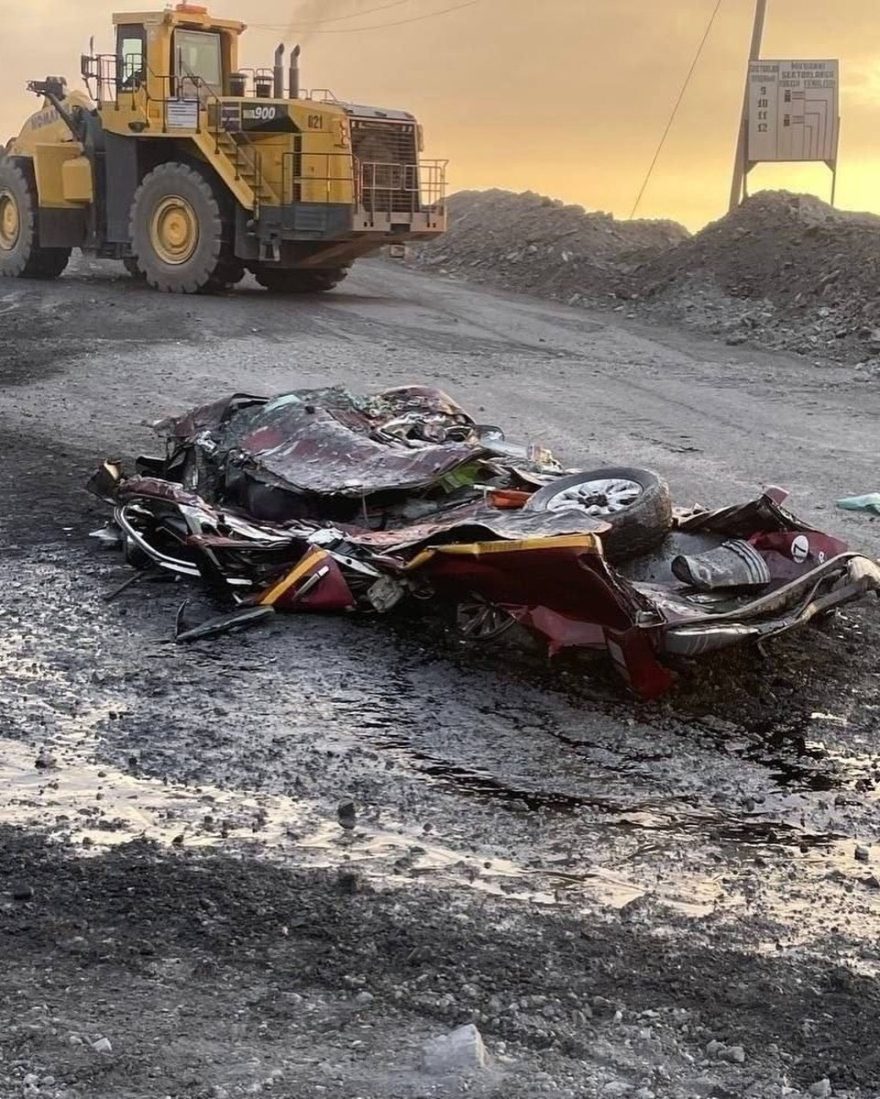Белаз переехал пикап Isuzu - 3 Белаз переехал пикап Isuzu - 3