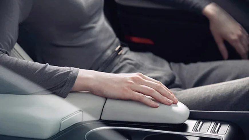 Подлокотник и селектор коробки передач Hyundai SONATA