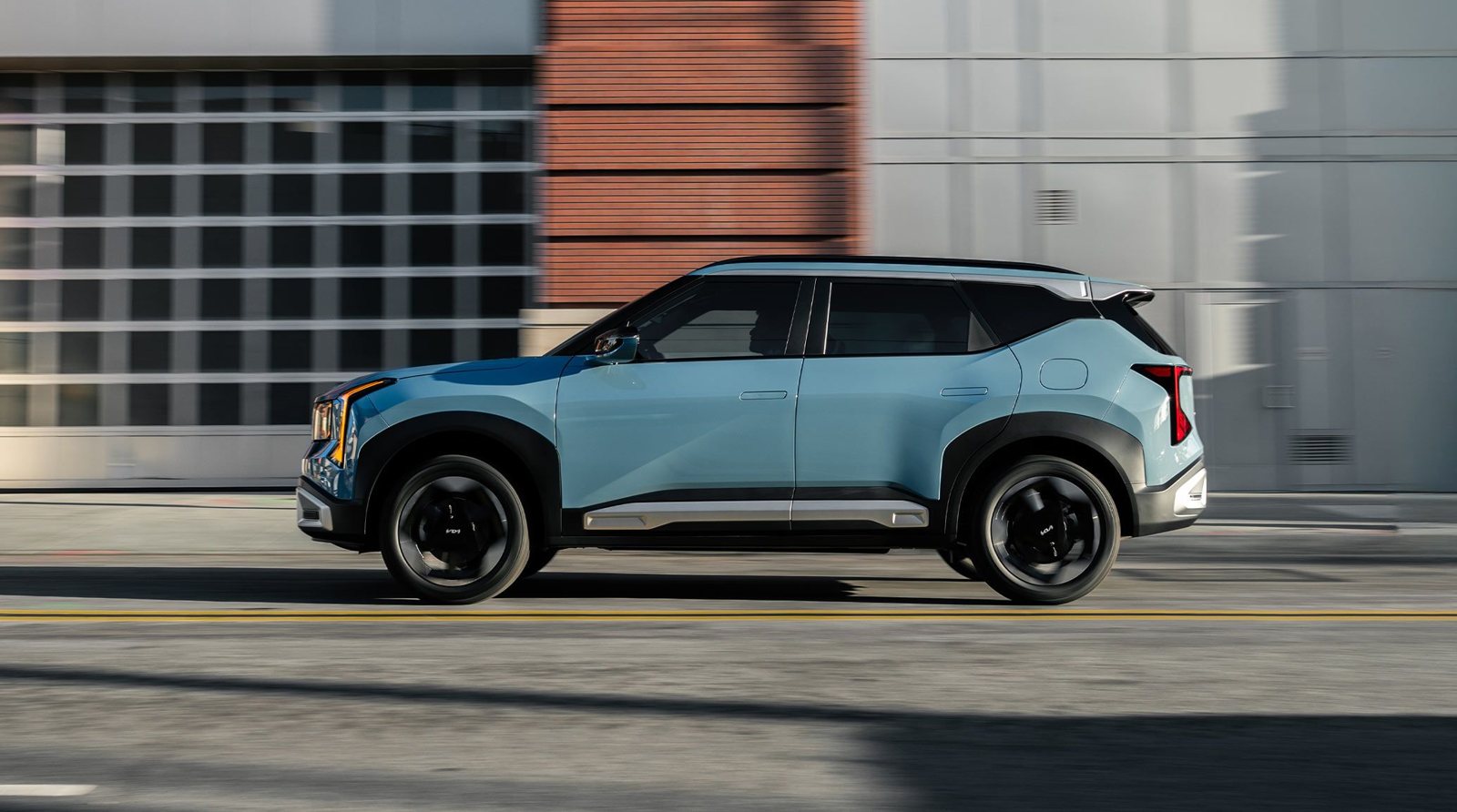 Новый Kia Seltos в Узбекистане - 5 Новый Kia Seltos сбоку